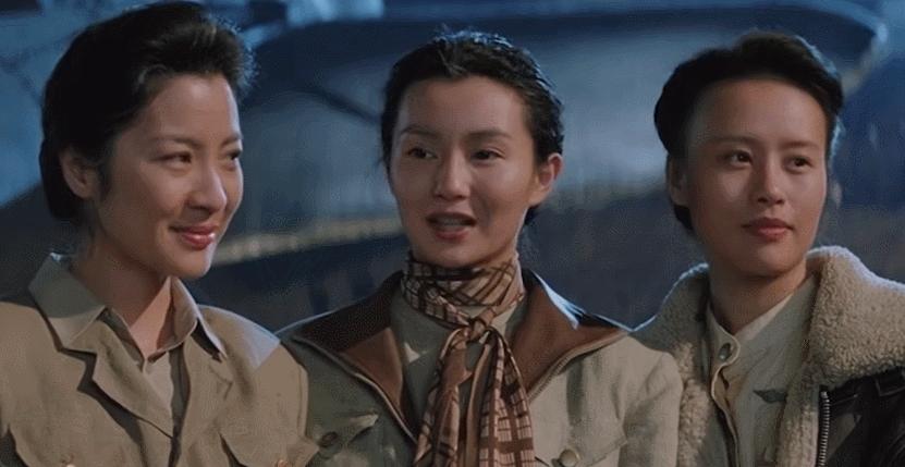 女人被救的剧本早过时了，她60岁还能给你惊喜