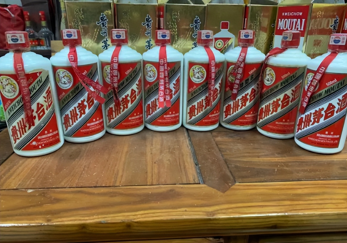 为什么现在茅台那么便宜 (为什么海外版的茅台比较便宜)