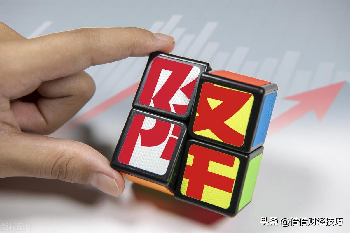 储蓄存款下降带来的影响,银行存钱变基金是怎么回事