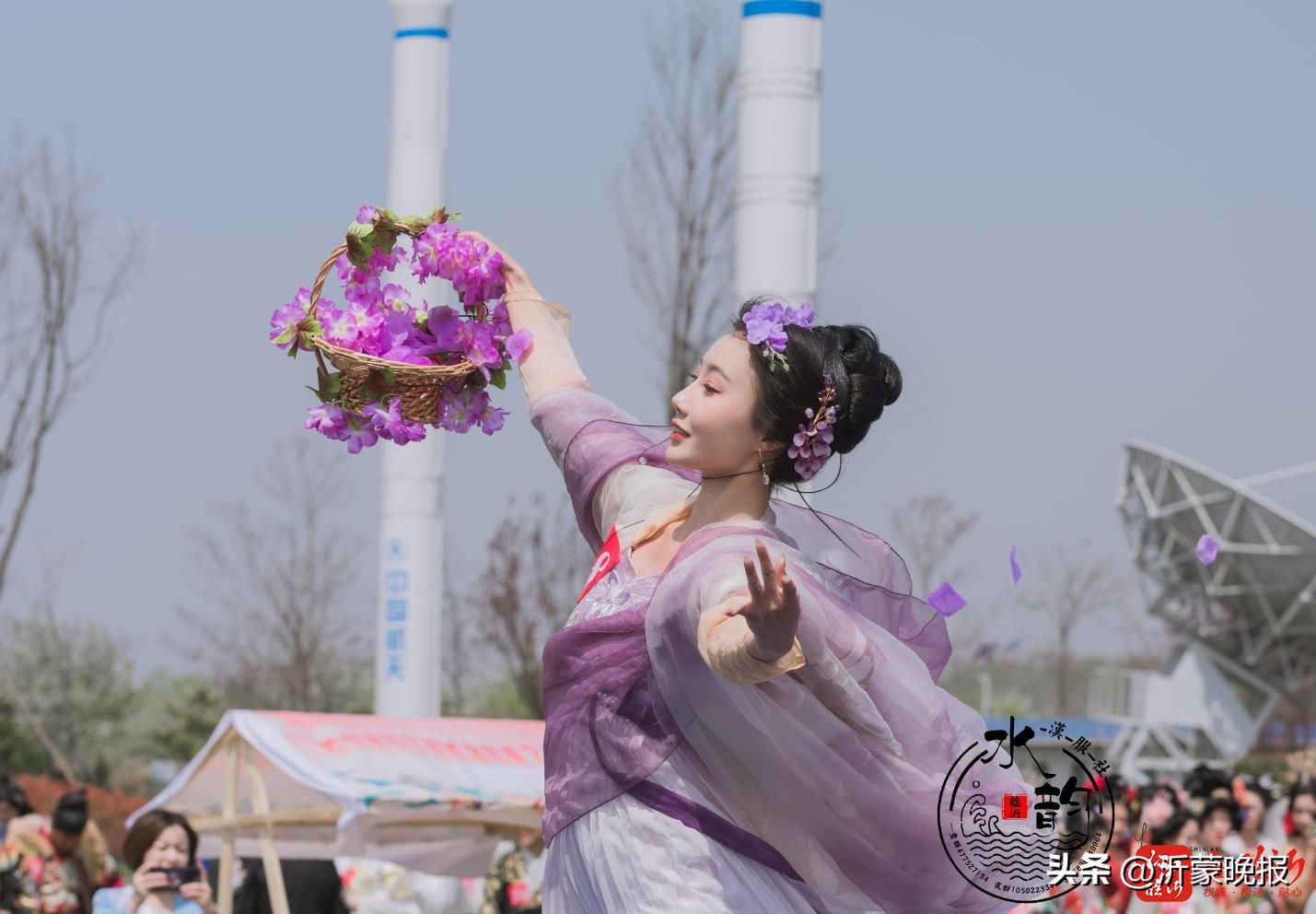 外国人看花朝节国风花神太惊艳了,第四届云台山汉服花朝节花神走秀