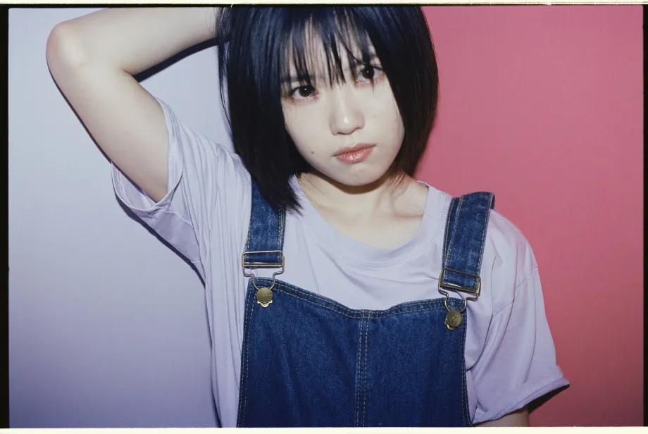 清新女大学生写真,青春活力大学生写真照片