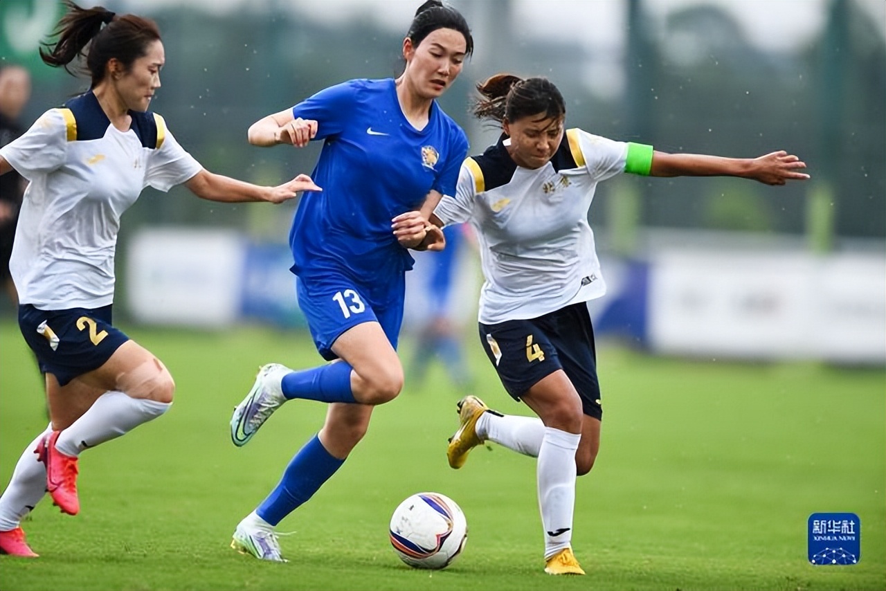 女足杨莉娜称在寻找留洋机会,杨莉娜女足留洋