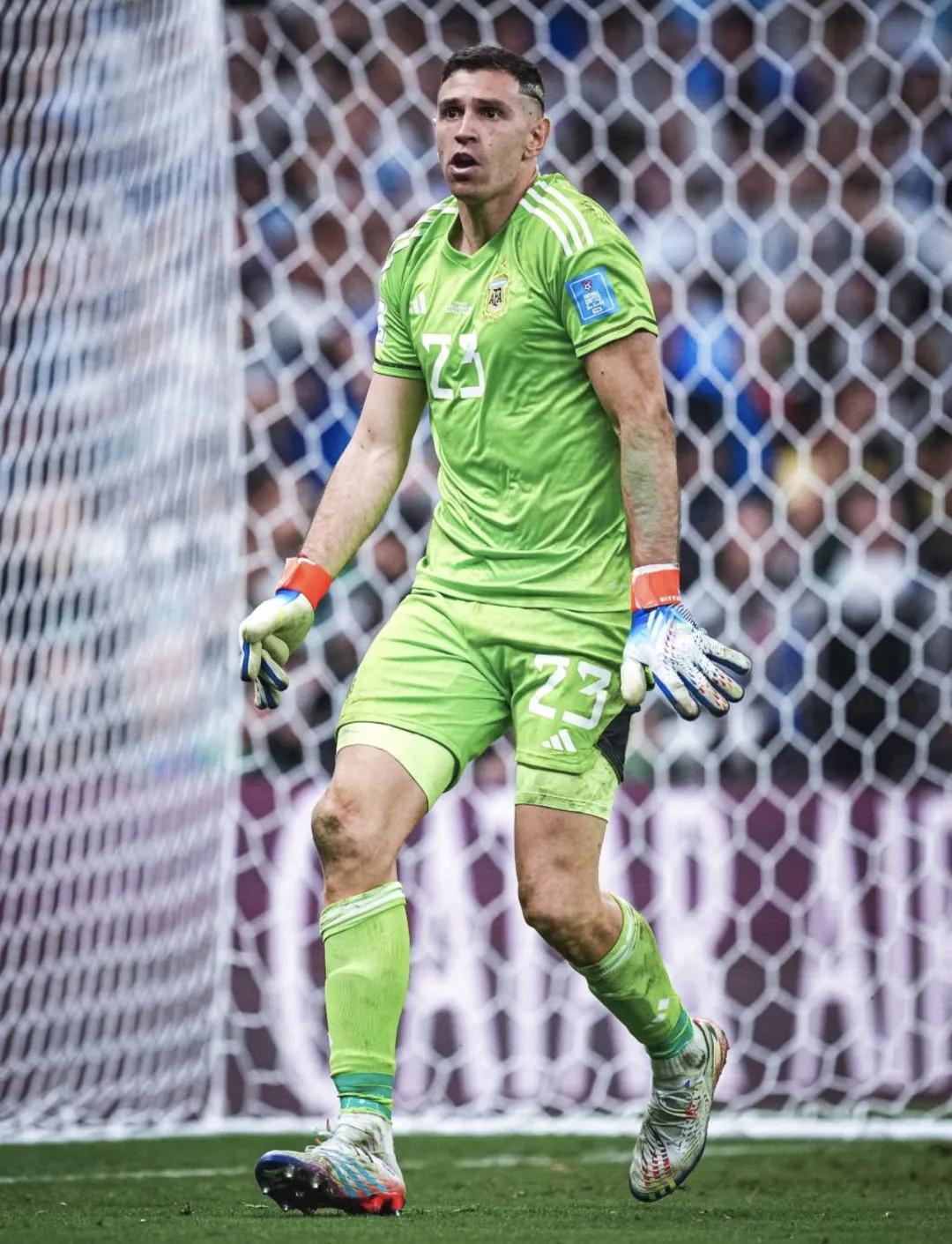 马丁内斯的坎坷经历,马丁内斯一路怎么走过来的