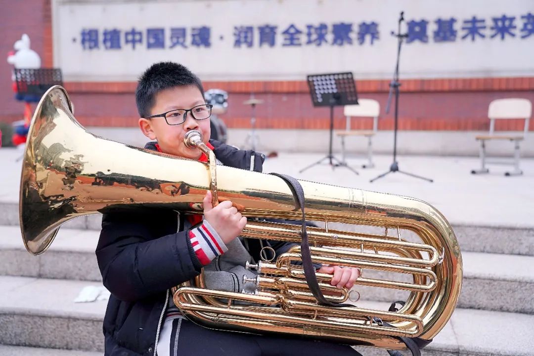 家长参观学校对学校的赞赏,蓝港外国语学校活动