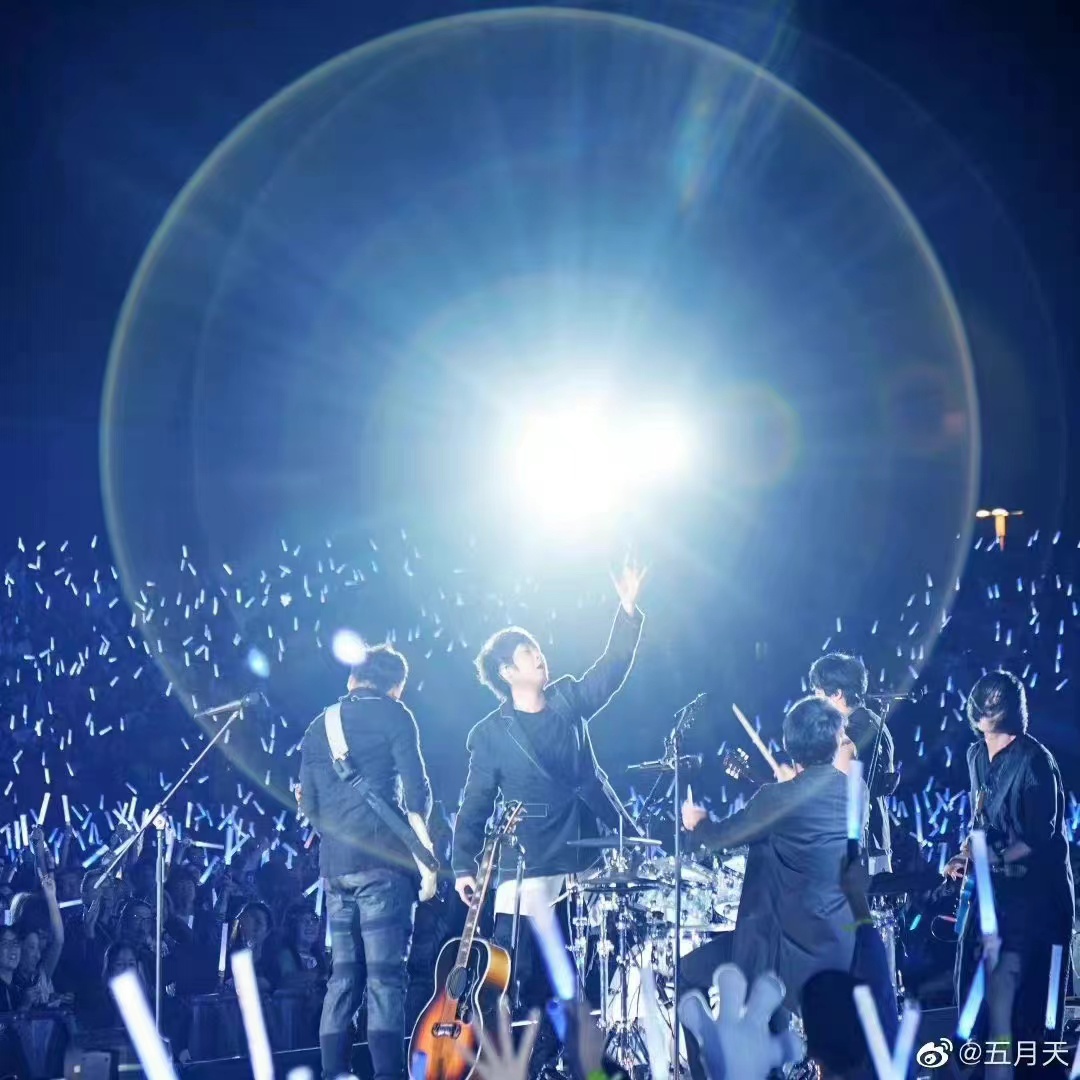 *月天五**时隔两年出神曲？官宣11月1日将于大家见面
