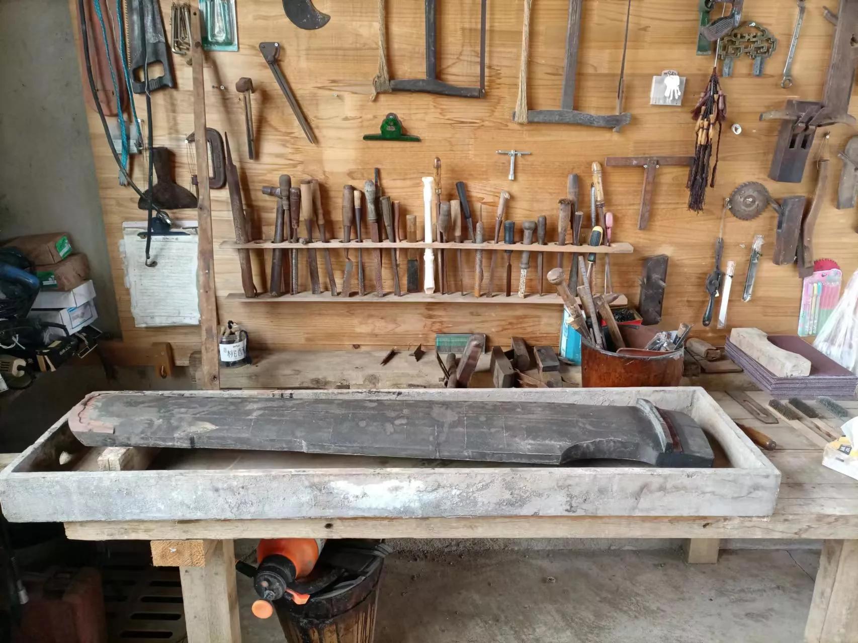 他不仅仅是古琴大师,他还是画家、篆刻家、书法家,二