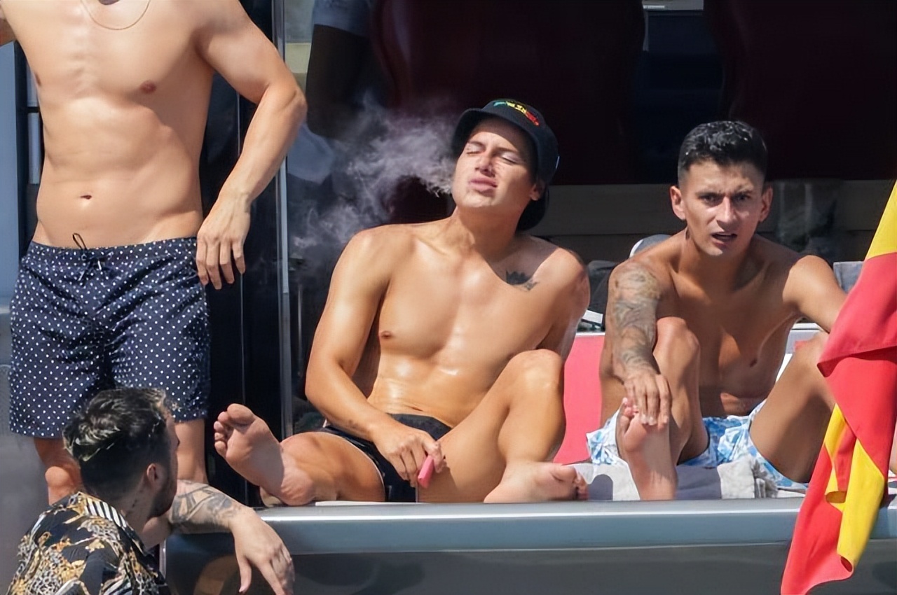 j罗生涯历经坎坷,j罗2021年为何离开五大联赛