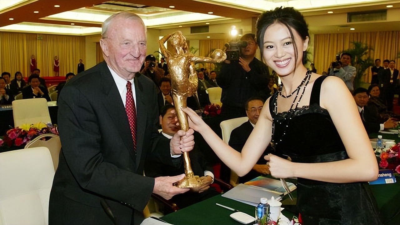 体操女神戴菲菲,菲菲绯闻事件