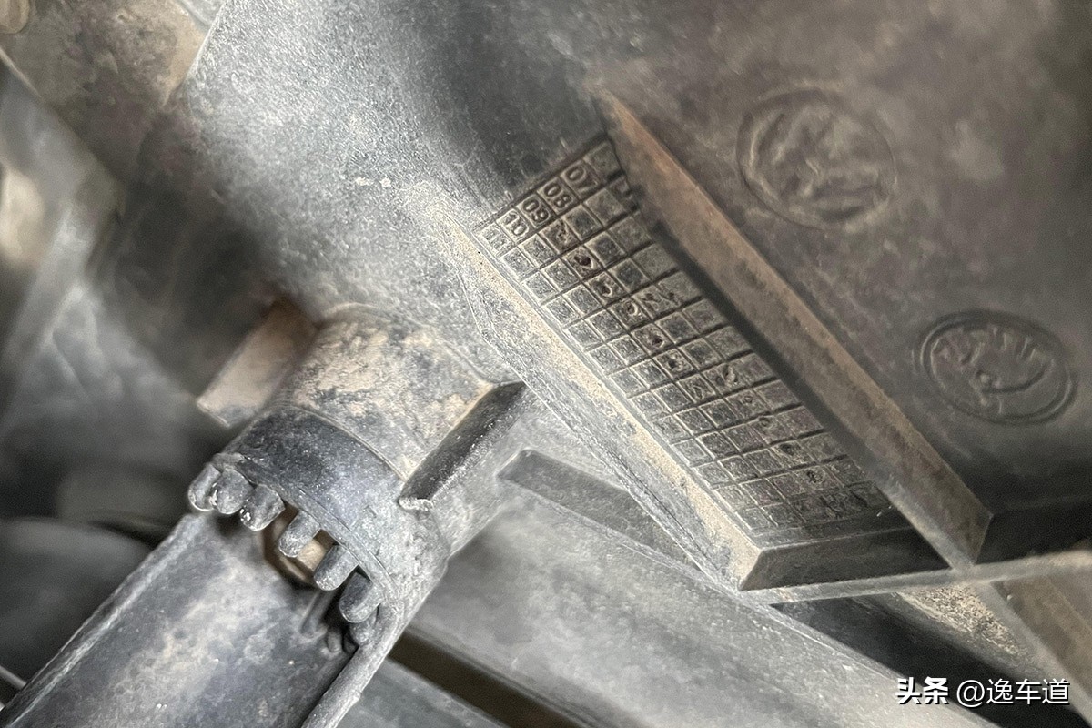 美女客户花2万买的代步车，这台09年的二手polo你觉得值吗？