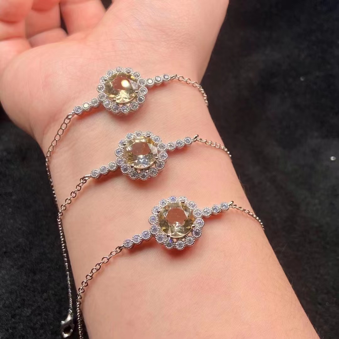 戴便宜的手链对身体有害吗,戴便宜的手链丢人吗