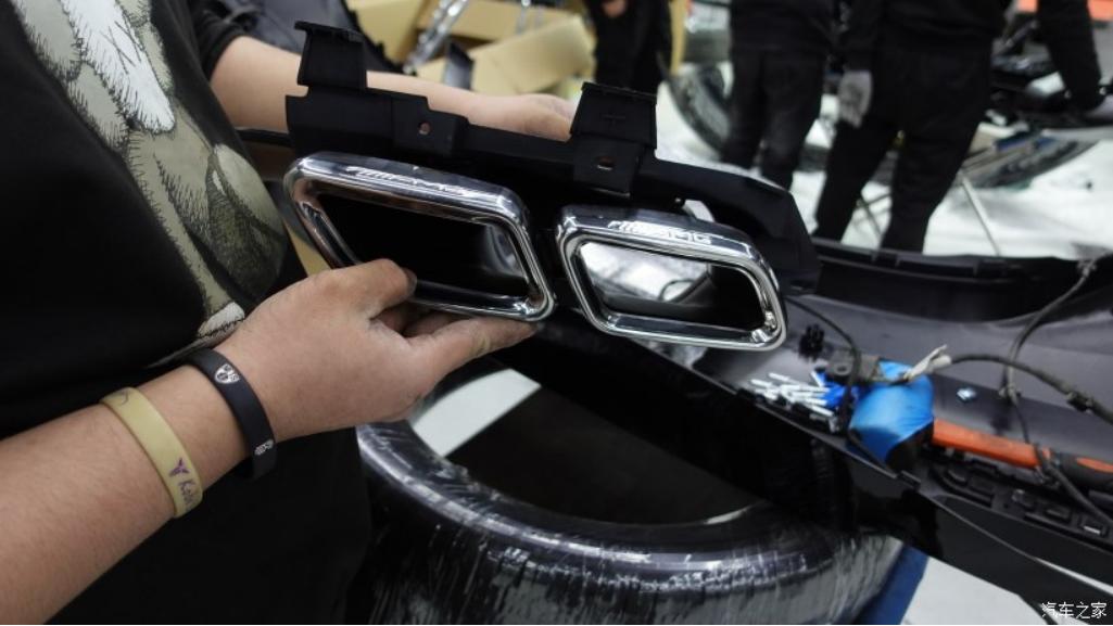 奔驰amggt63s升级先行版包围,奔驰amgc63改装外观