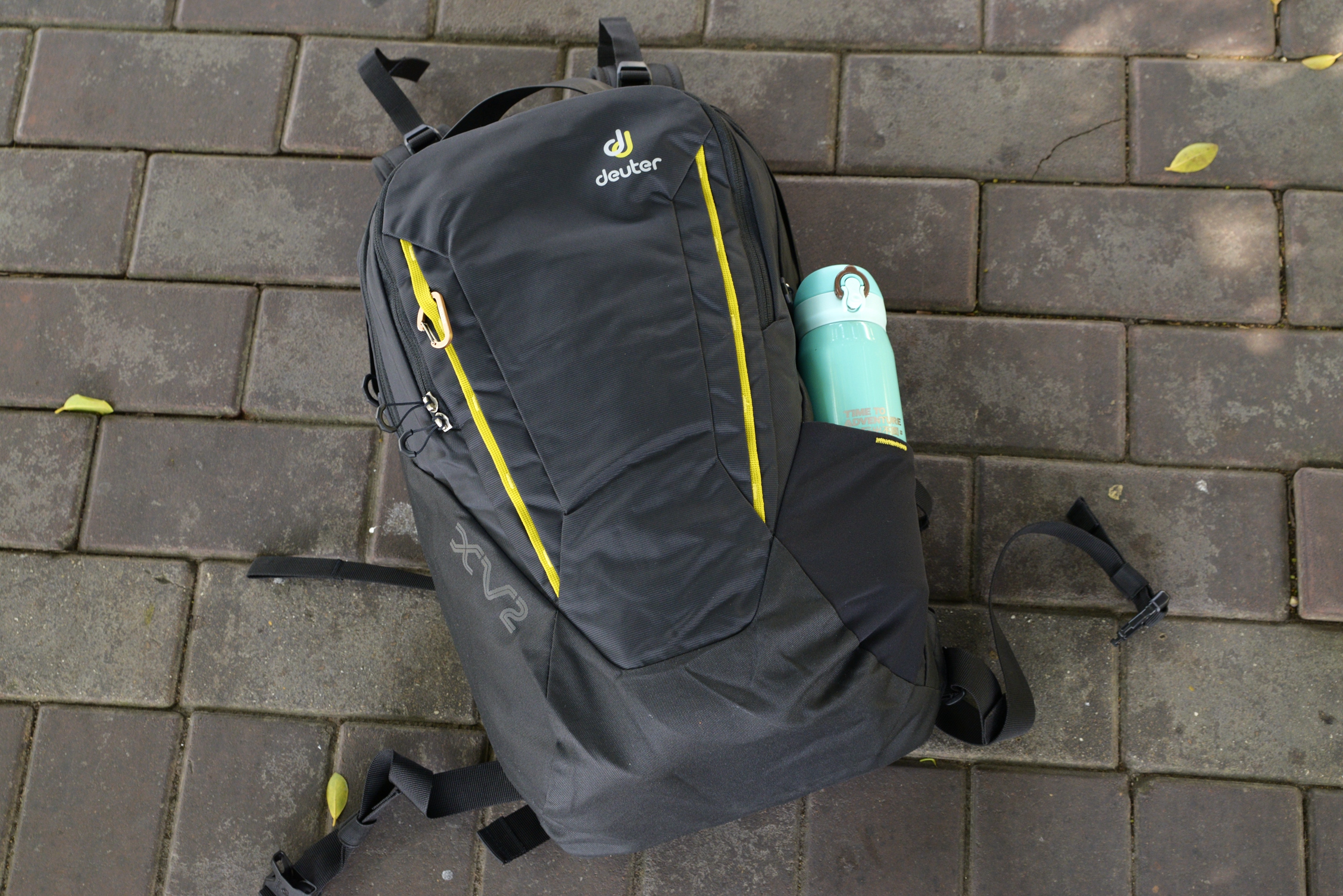 商务风格双肩电脑包,高端商务电脑背包