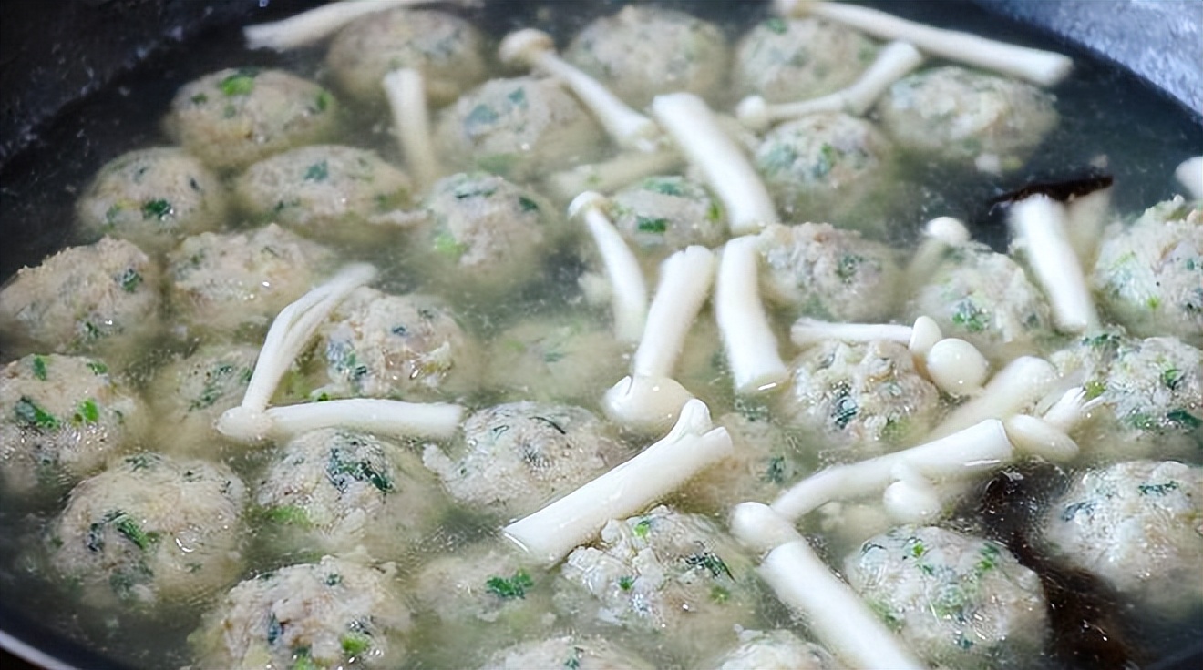 丸子简单易学五种做法,给大家介绍几款家常的丸子做法