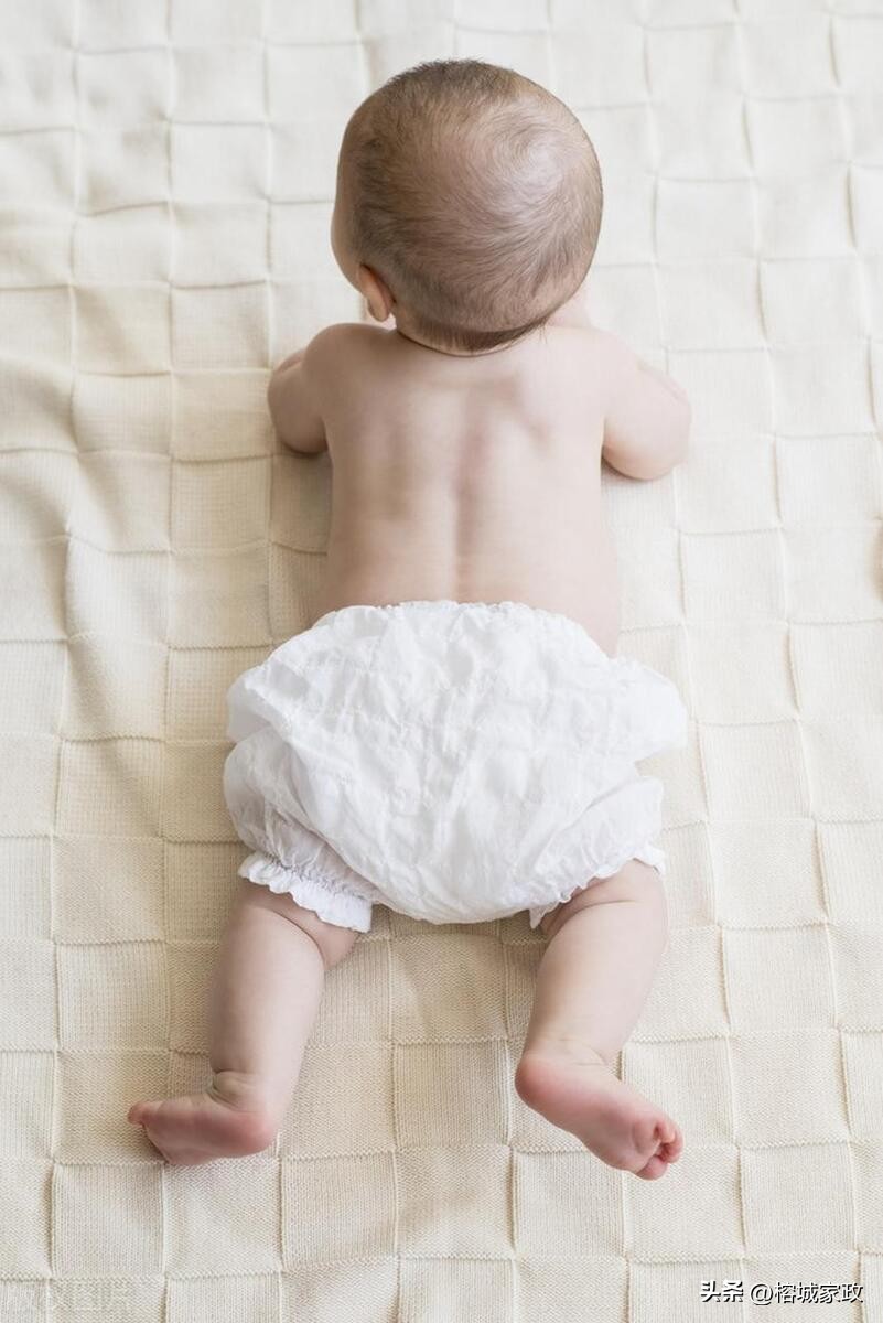护理宝宝的红屁股,日常护理宝宝屁股涂什么