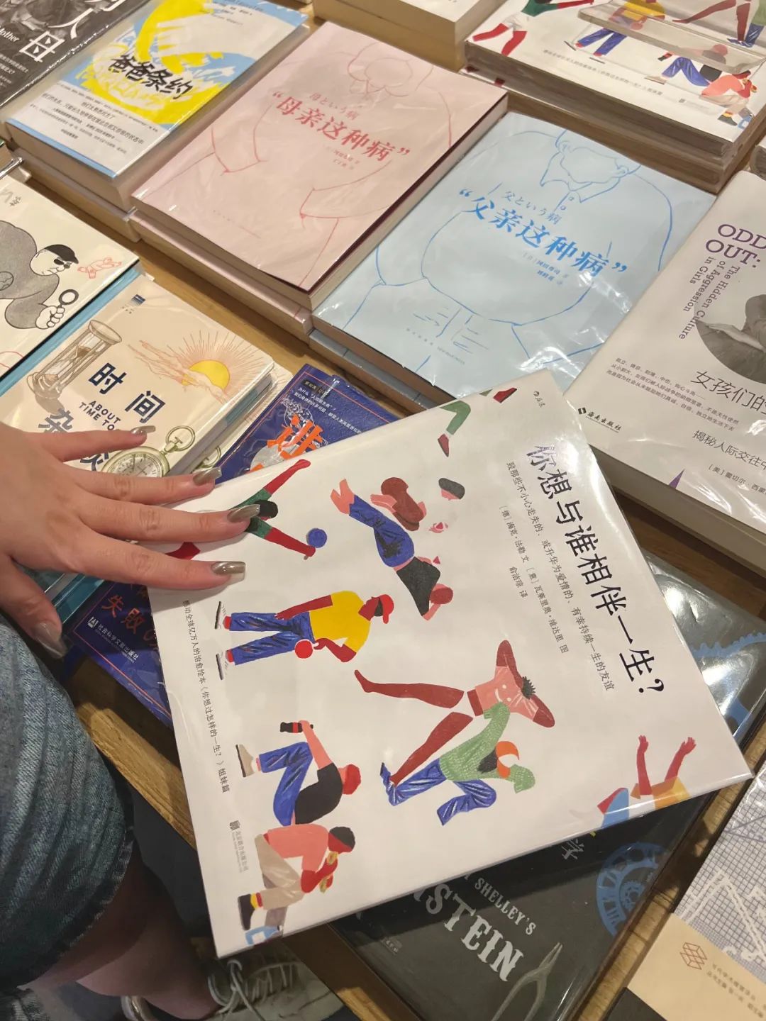 7月份人来人往街道,7月北京人山人海