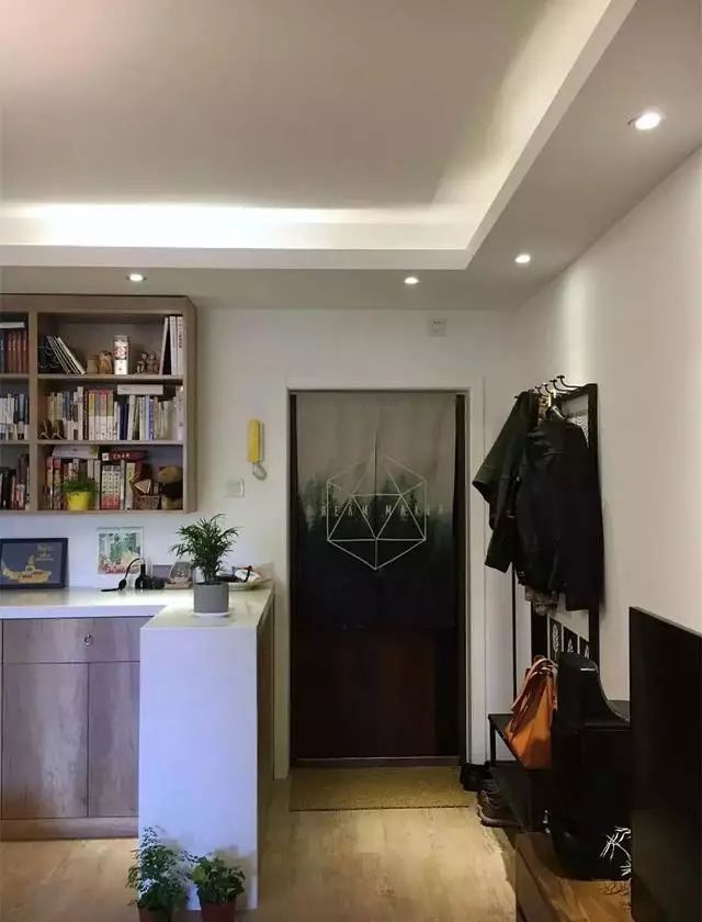 门套颜色与门不一样效果图,门套与门色差太大怎么办