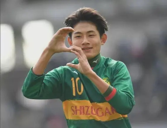 日本体育漫画图片大全,日本体育漫画对比图