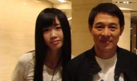 李连杰和黄秋燕利智女儿谁漂亮,黄秋燕女儿和李连杰关系