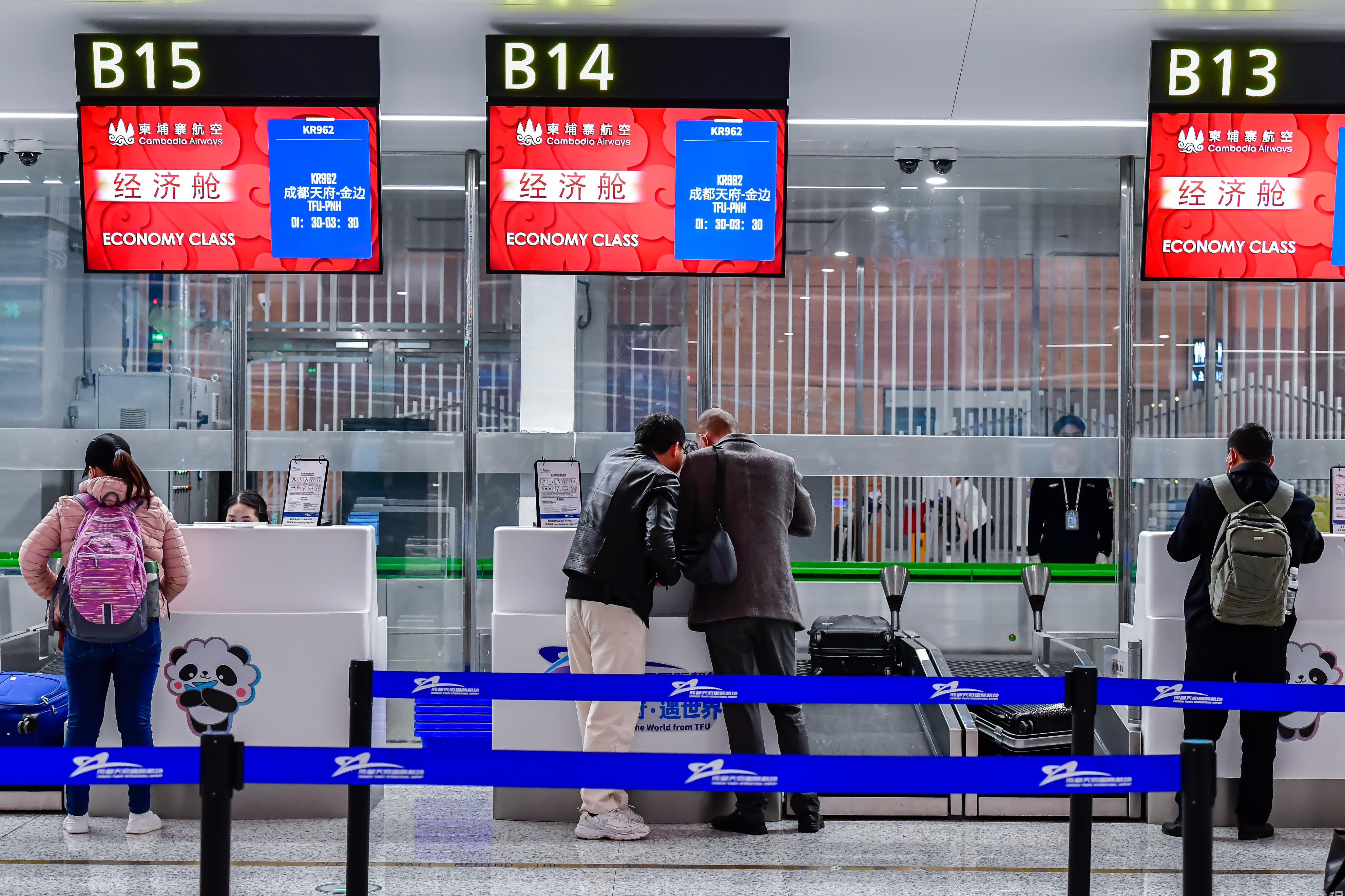 国际航班票价700税2000多吗,为啥现在国际航班票价还是那么贵