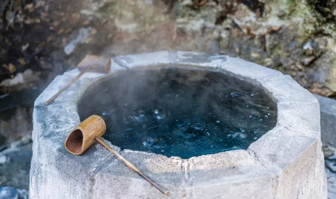 银杏谷泡温泉的地方,广东冬天赏银杏泡温泉