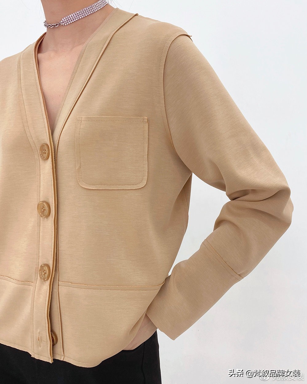 梵叙女装卫衣,阜新梵叙品牌女装集合店