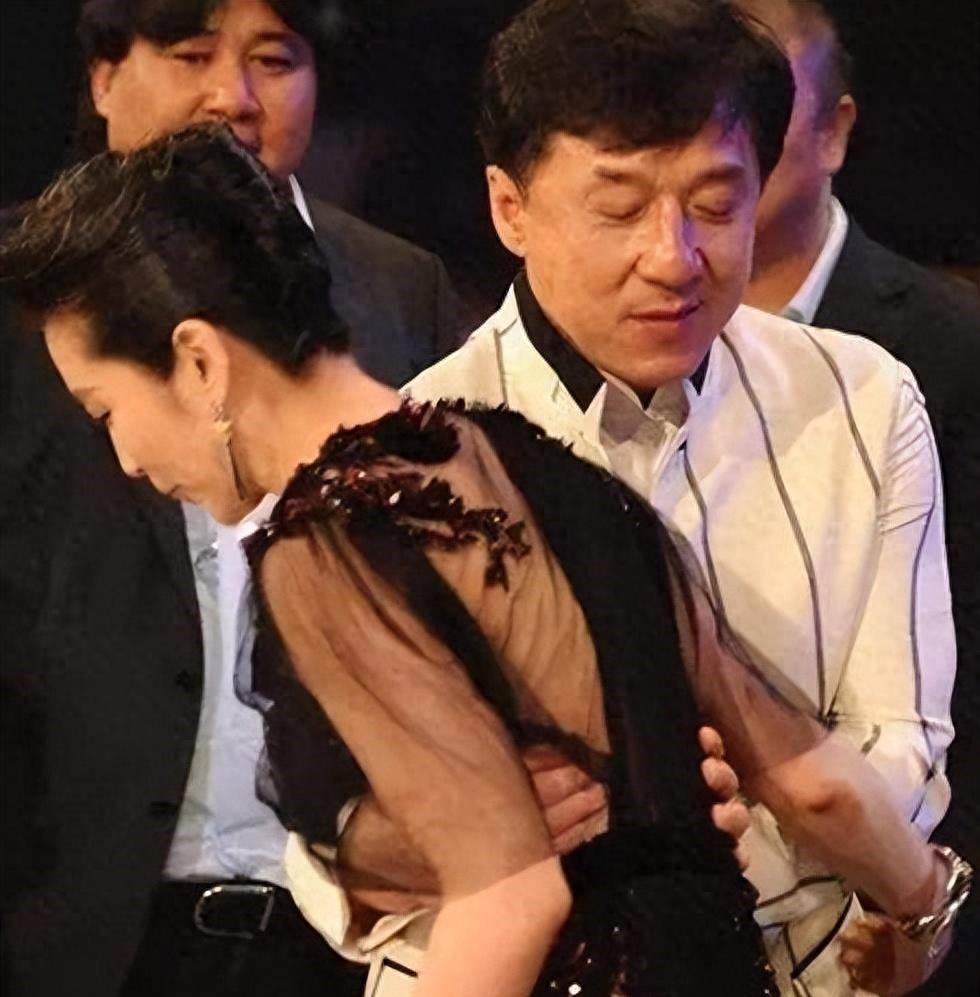 吃喝嫖赌算什么？明星夫妇揭露的内幕比之前的更可笑更恶心