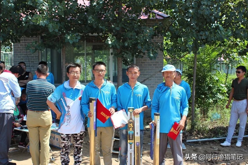 300元以内的鱼竿性价比,25块钱一把鱼竿靠谱吗