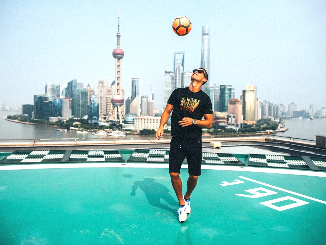 梅罗双骄告别十年,球星退役后有影响力吗