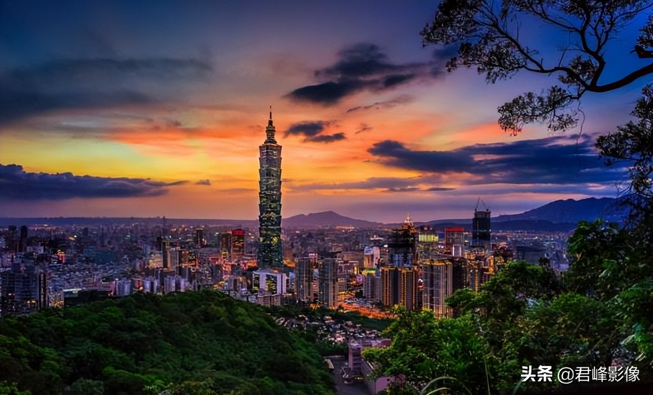 一部很经典的奥斯卡电影,这部仅有8分钟的奥斯卡最佳短片