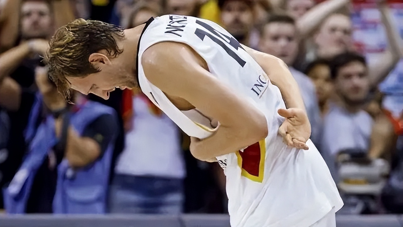 诺维茨基球衣退役仪式完整版,诺维茨基德国比赛