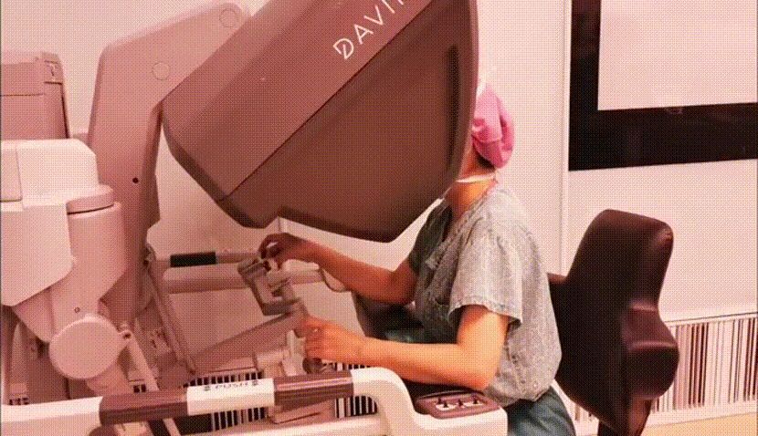 科技点亮生命之光机器人助力山西白求恩医院妇科手术飞跃