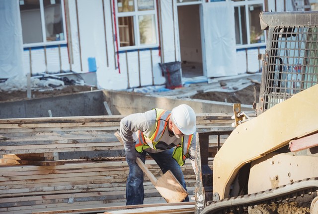 目前全国验房行业从业人数,全国各行业从业人数排名汇总