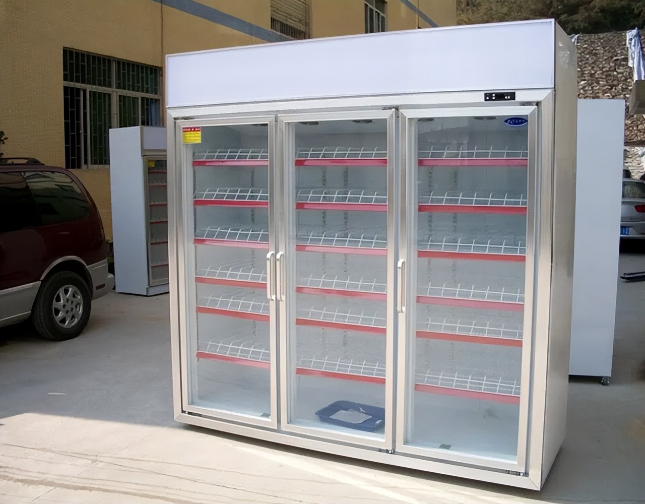 冰柜玻璃门雾气如何消除,冰柜真空玻璃门里面有雾怎么解决