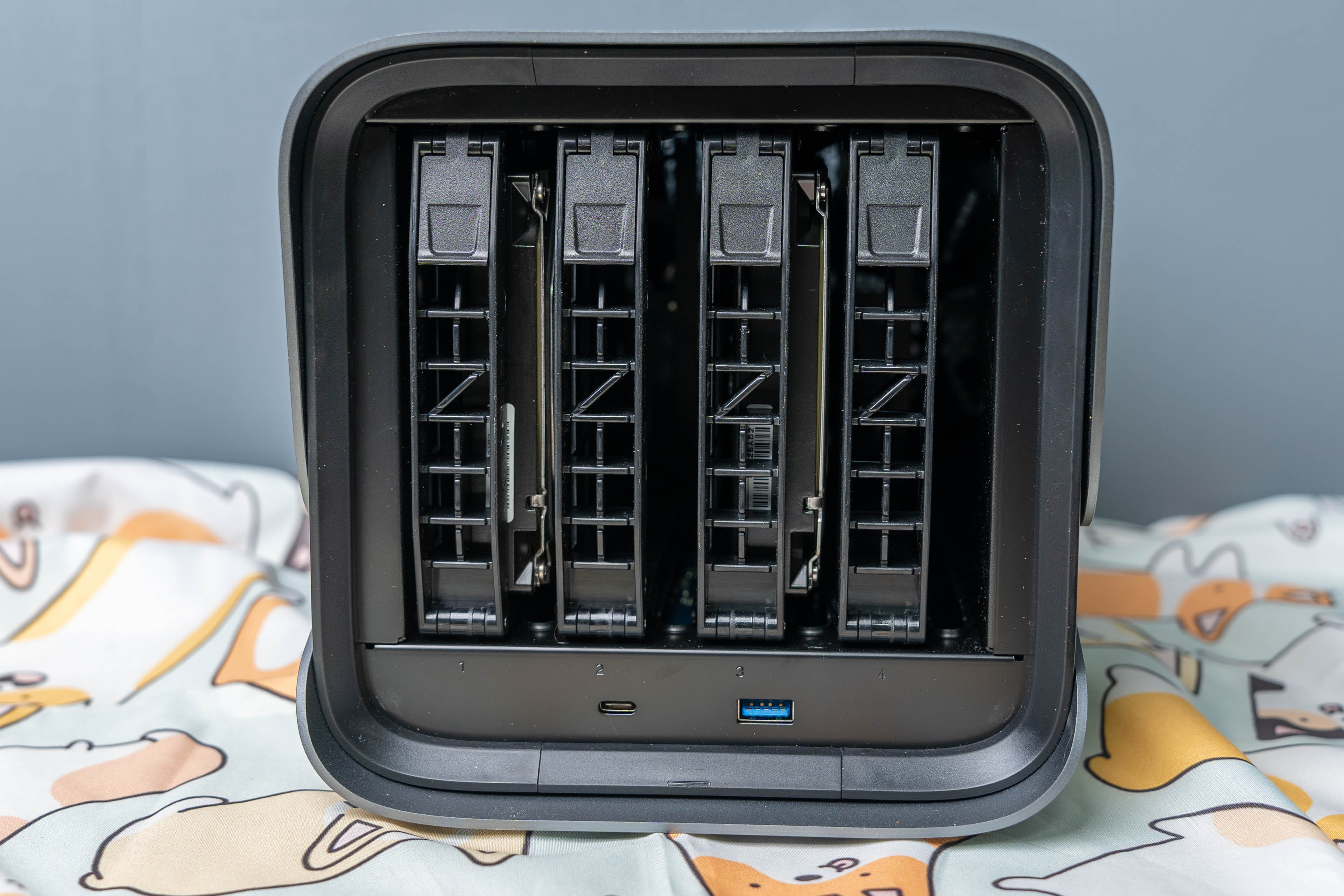 鏋佺┖闂存柊z4usb杩瀗as,鏋佺┖闂磟4nas浣撻獙