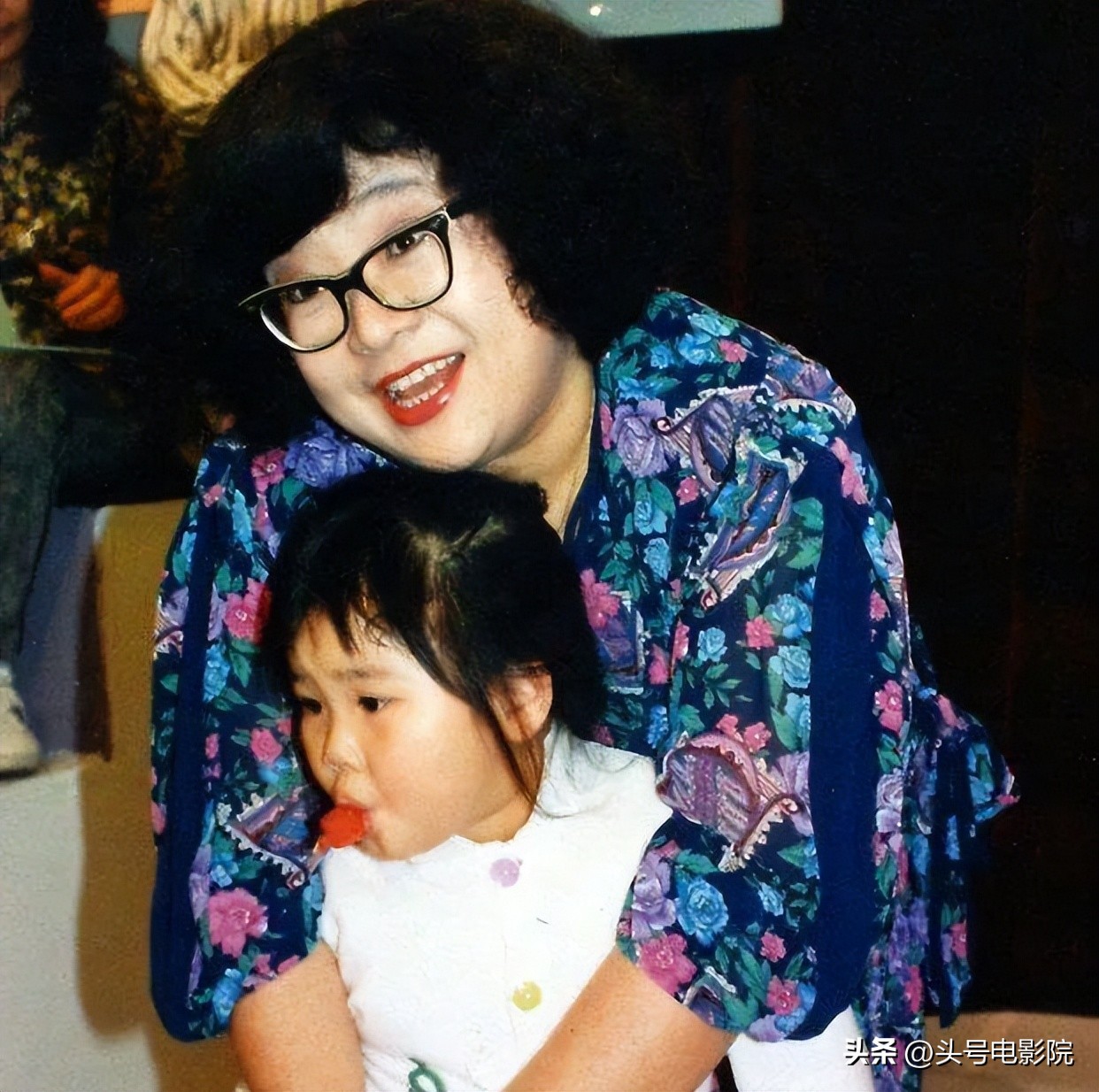 郑欣宜经纪人发辟谣声明,郑欣宜公开宣布恋情