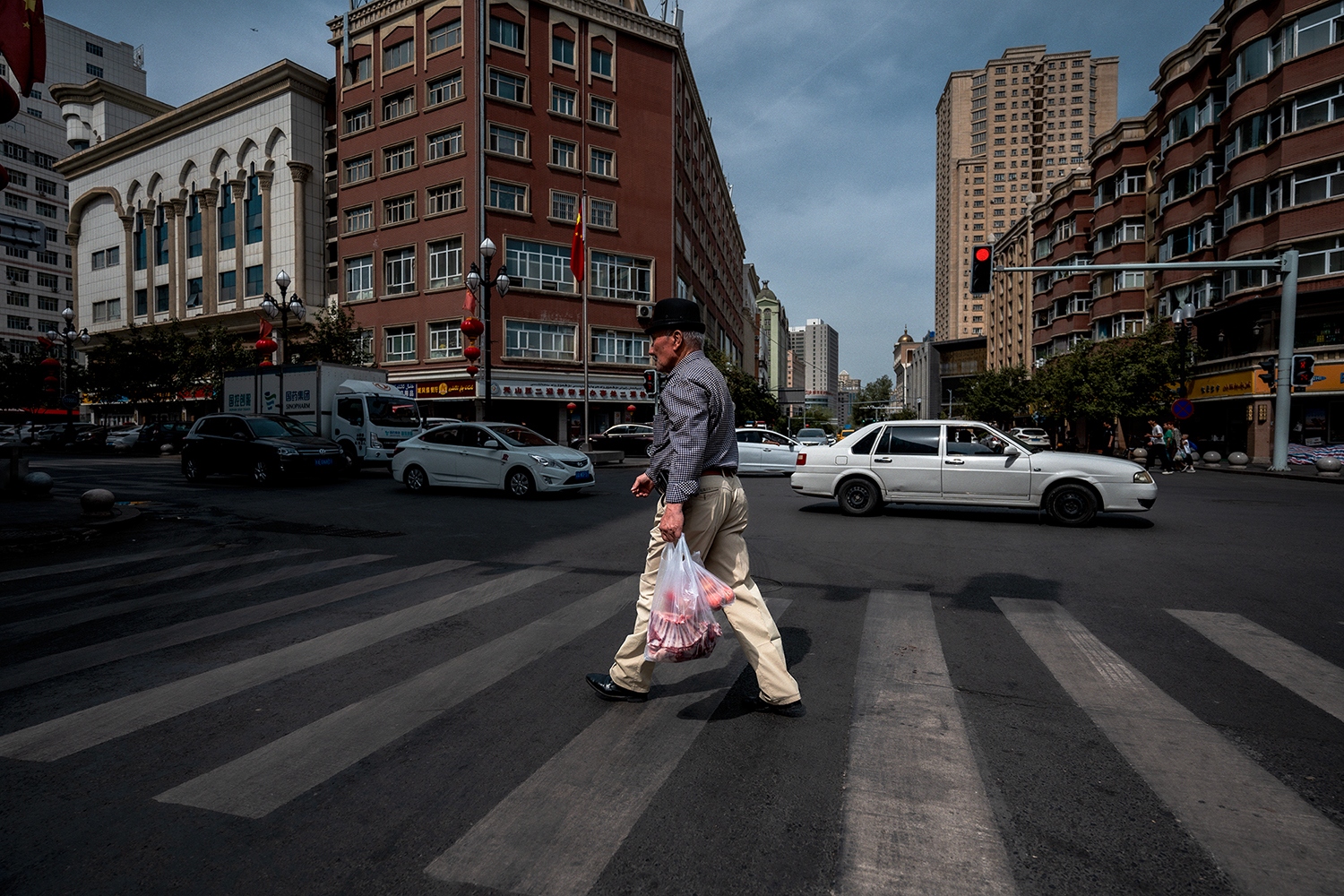 夜幕下的乌鲁木齐尼康小三元*疆新**试用手记