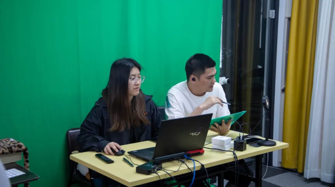 中国面孔正在占领TikTok带货直播间