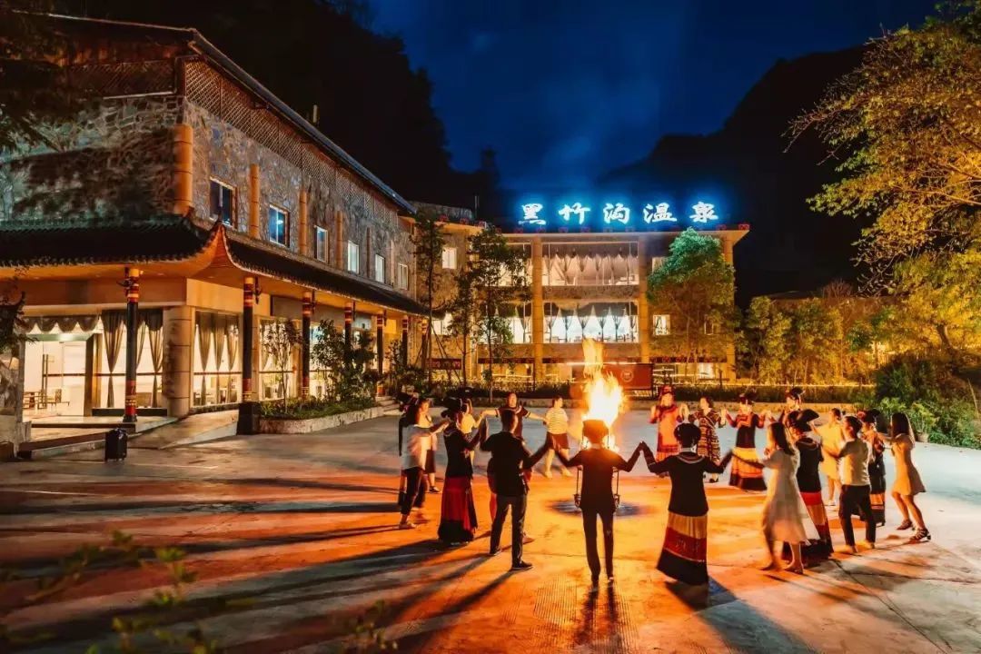 黑竹沟火把节现场视频,黑竹沟晚会