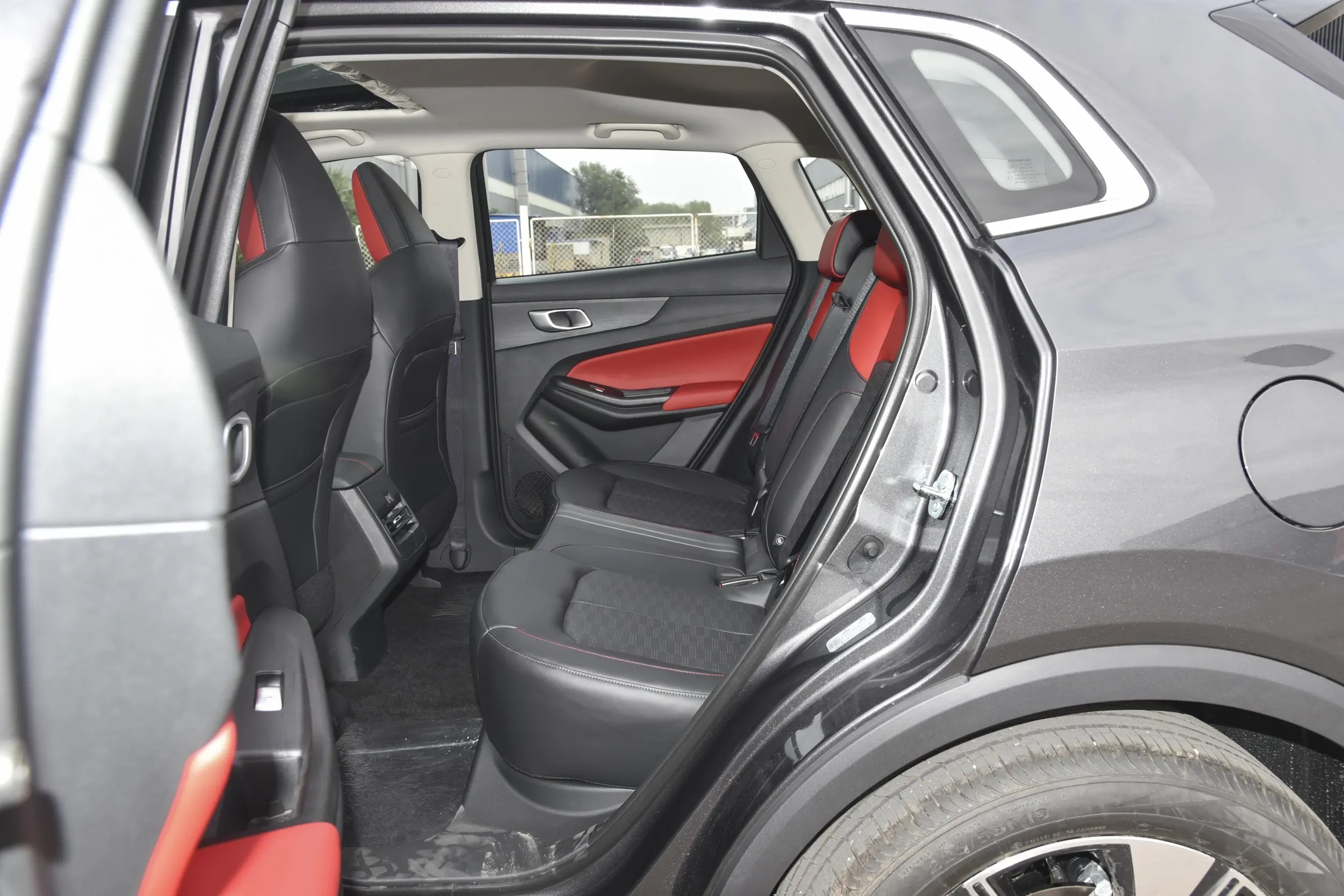 新能源suv推荐10到15万性价比高,2021十大建议买的suv10到15万左右