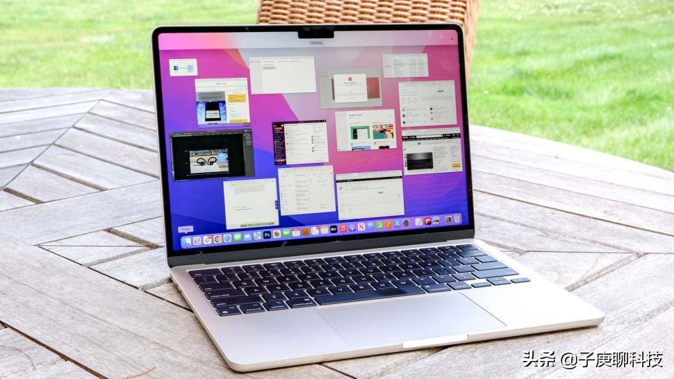 macbookair最新款m2,苹果新款macbookairm2256够用吗