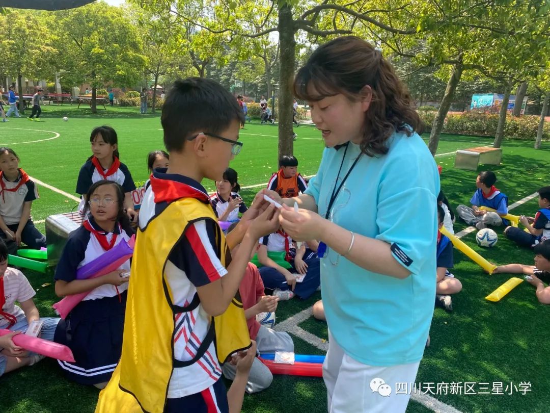 雪松路小学家长进课堂系列活动,第一实验小学开展家长进课堂