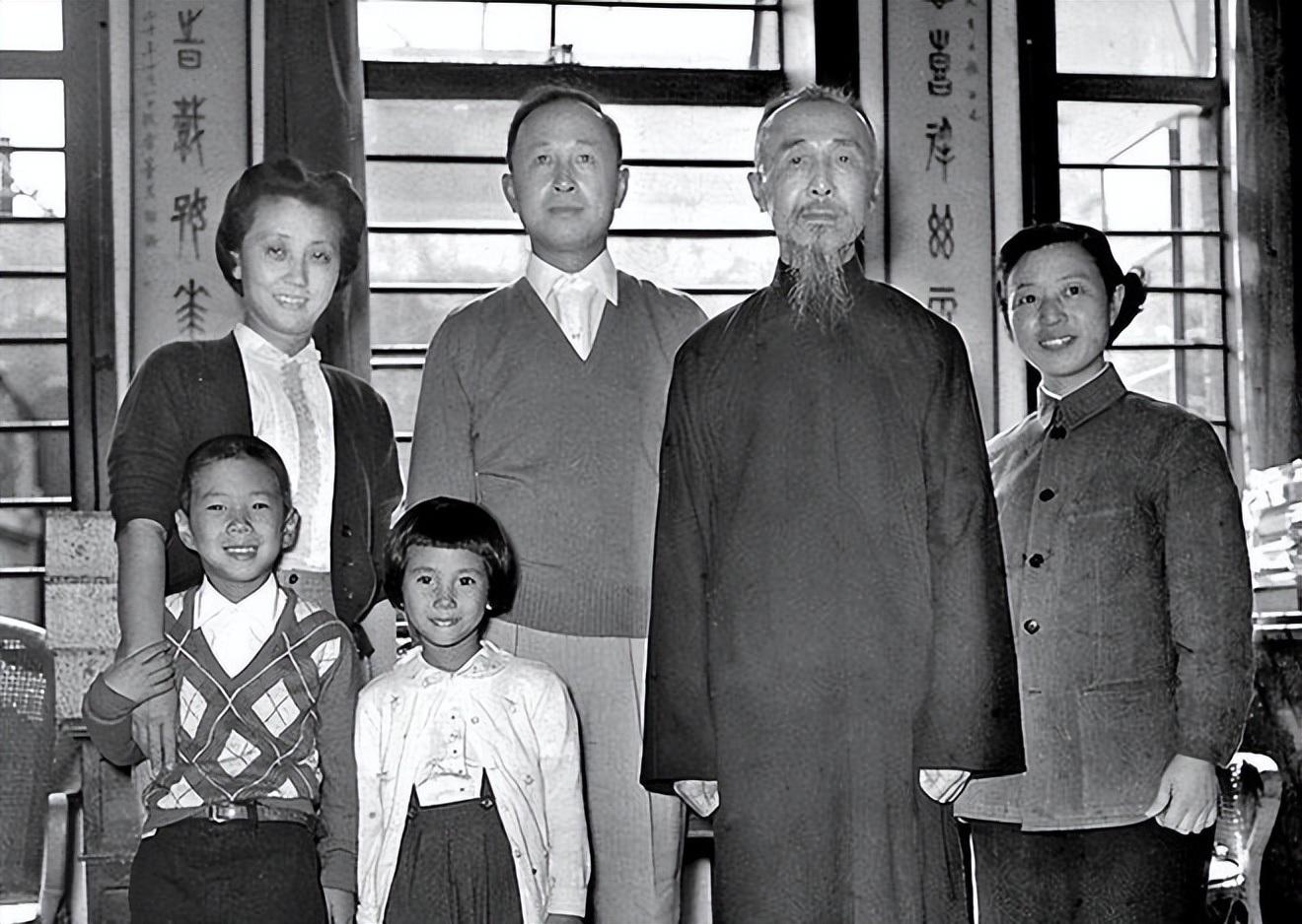 钱学森妻子蒋英是蒋百里女儿吗,钱学森的夫人和蒋百里什么关系