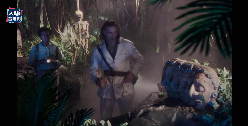 鏈堝厜楠戝＋椹厠涓庡彶钂傛枃,鏈堝厜楠戝＋椹彲