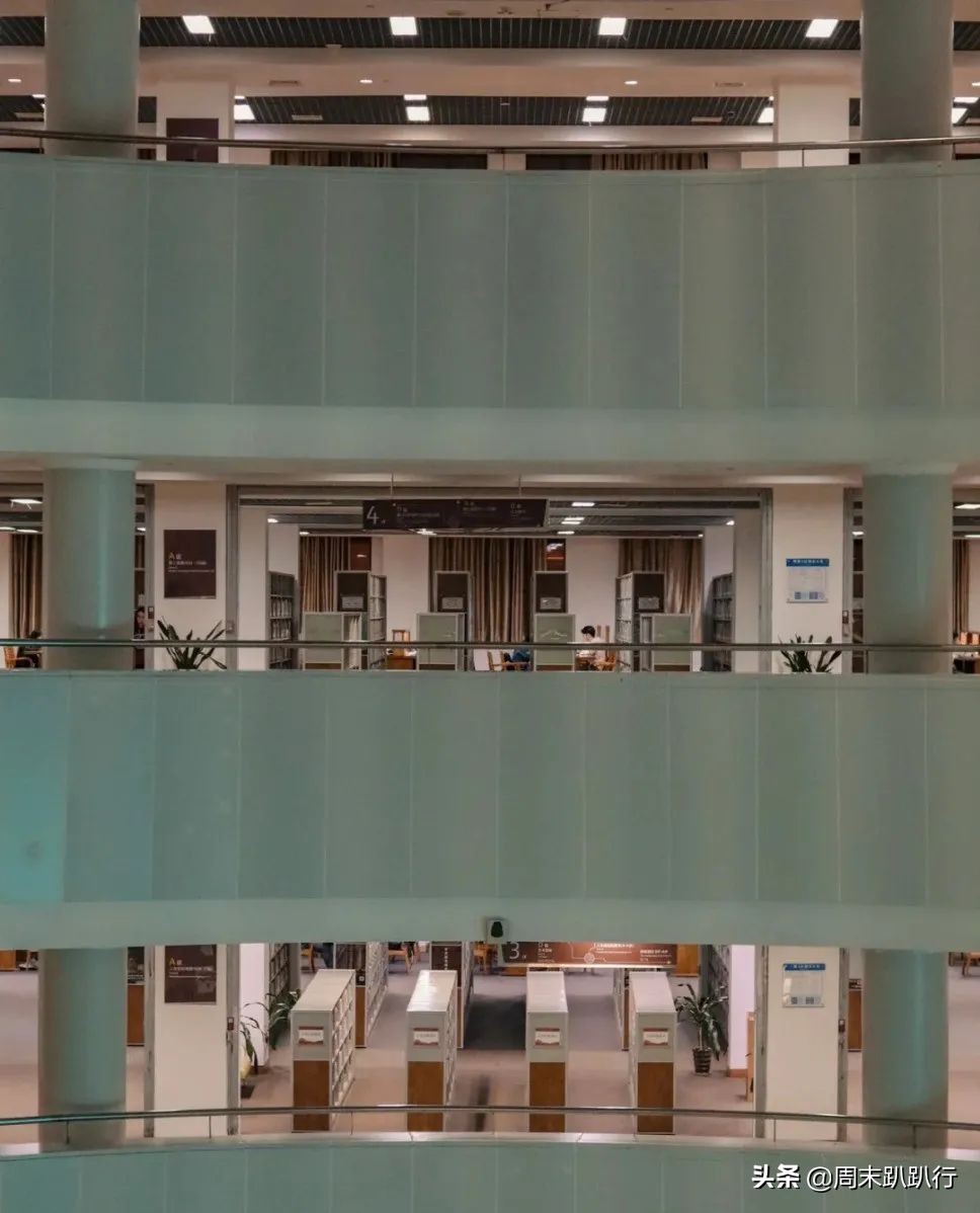 图书馆遛娃避暑好去处,图书馆夏天遛娃好地方