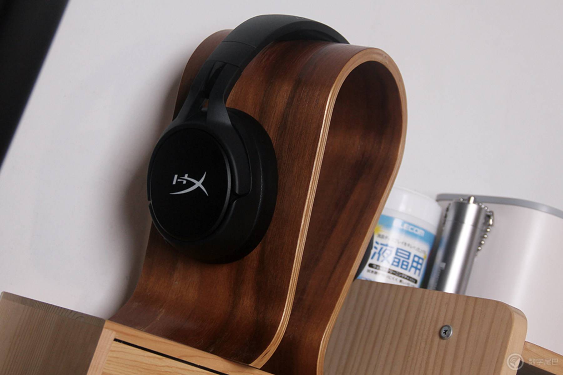 推荐几款高逼格电脑桌面,实用科技感很强的电脑桌面