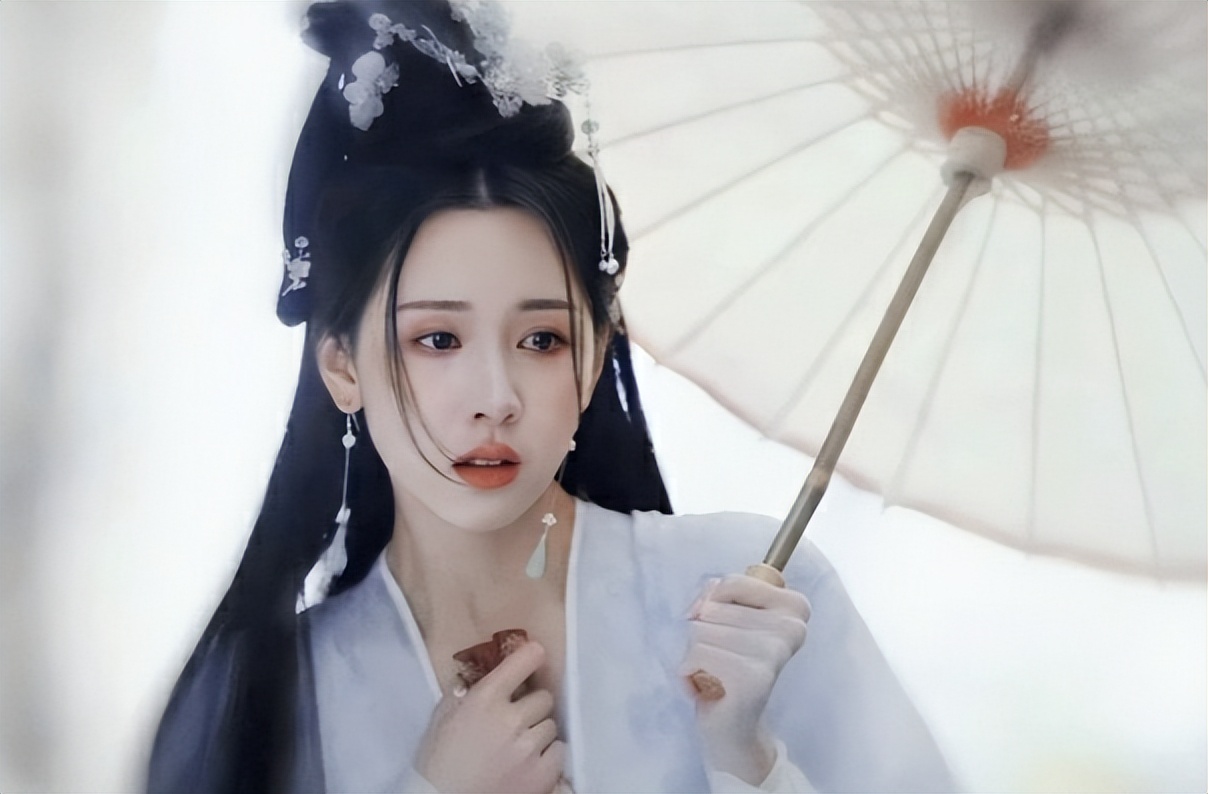 陈都灵逆天颜值,陈都灵长月烬明爆红图片