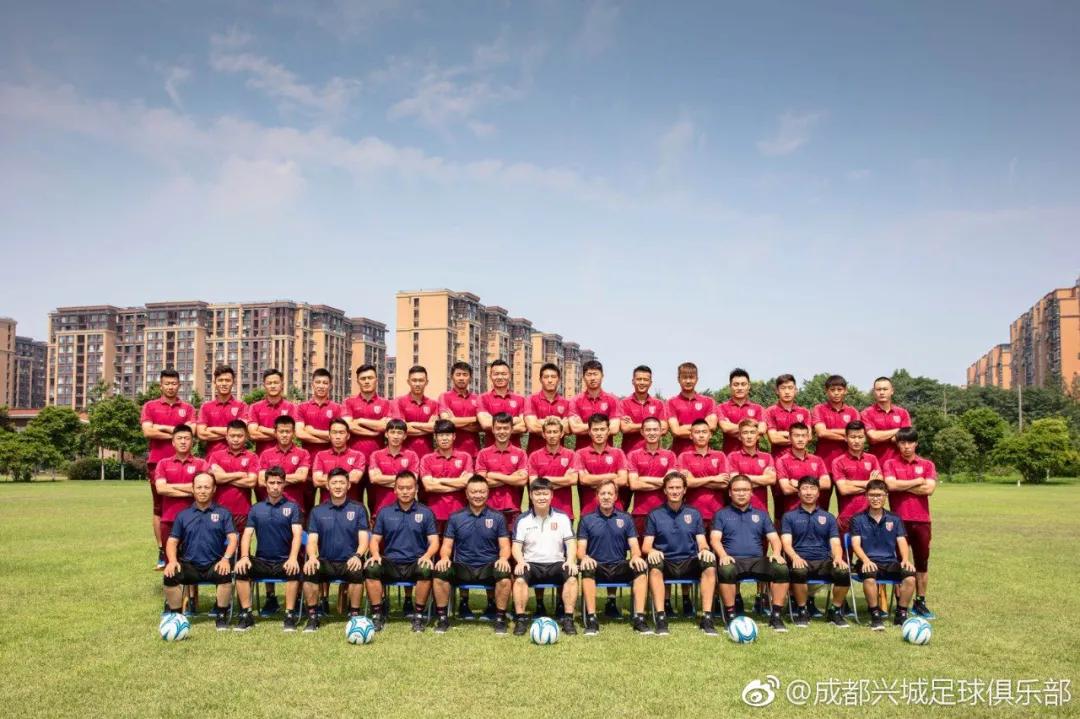 2022足球全家福高清图片,原成都五牛足球队照片和名单