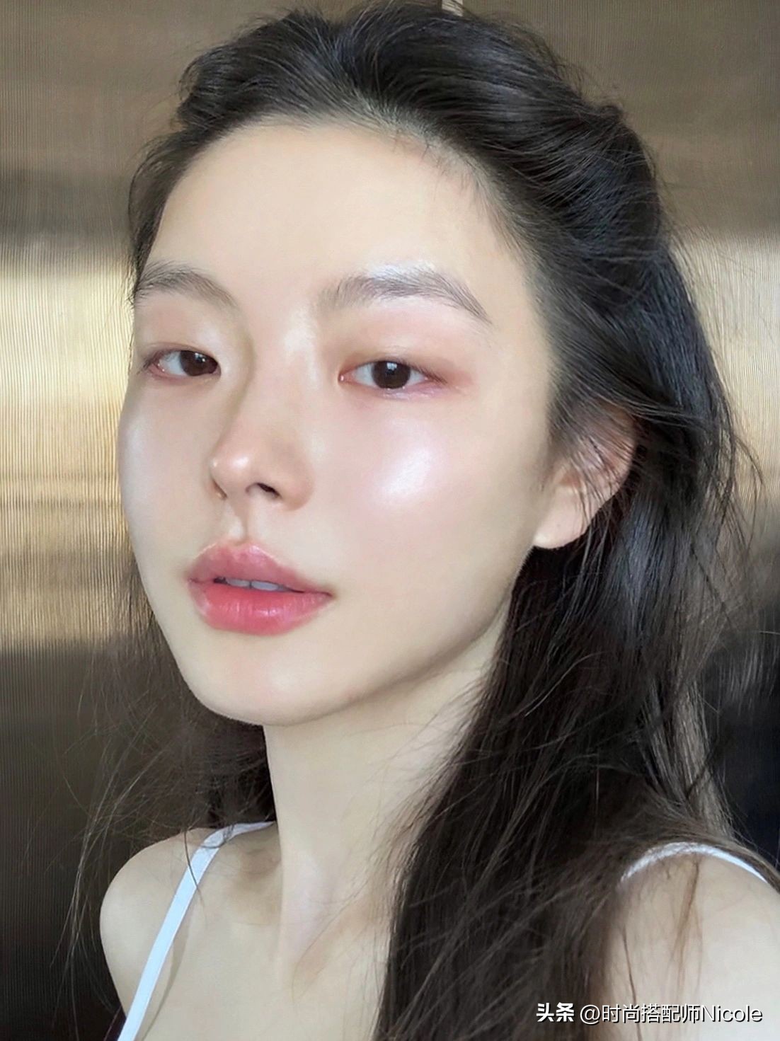 长期化妆和长期素颜的脸对比,经常化妆和长期素颜的皮肤区别