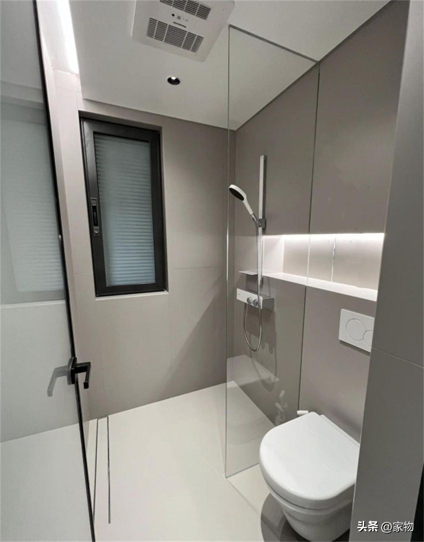 一字型无挡水条下沉淋浴房,头一次见下沉式浴缸