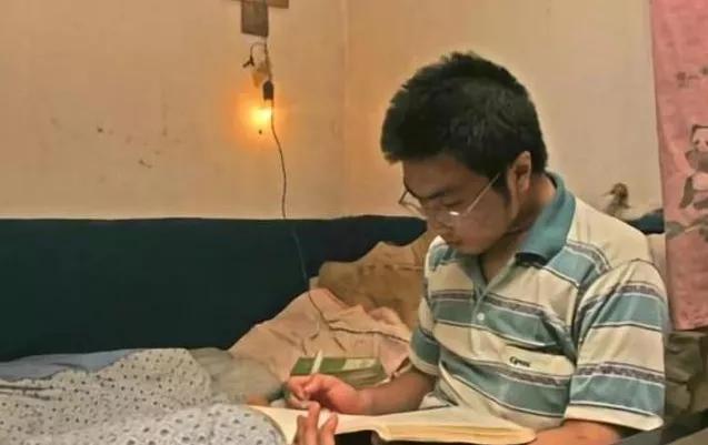 “自杀名校”，一个月内3人死亡：越是想上进的人，越难自律？